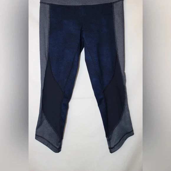 Women’s Lululemon Wunder Under Crop Sashiko Size 4 - Picture 2 of 9